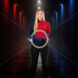 Avery Bodker - Tunnel - Pose 1