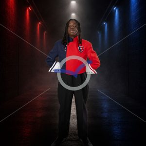 David Makia - Tunnel - Pose 2