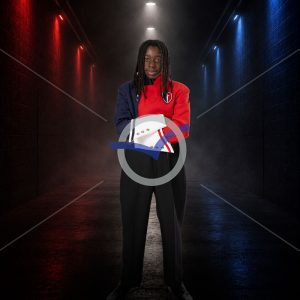 David Makia - Tunnel - Pose 3