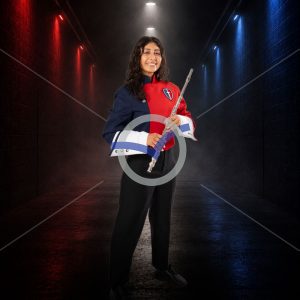 Hannah Magallan - Tunnel - Pose 5