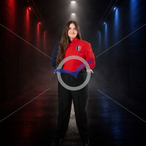 Olivia Powell - Tunnel - Pose 2