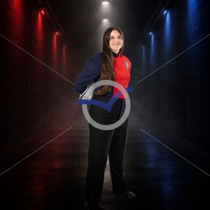 Olivia Powell - Tunnel - Pose 4