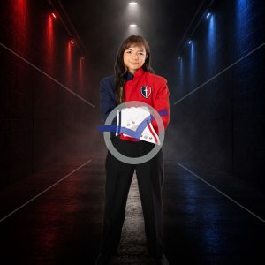 Viviana Salinas - Tunnel - Pose 3